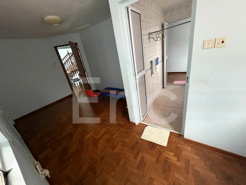 5 Bed Corner Terrace (Landed) for Sale in  Loyang Villas - Image 7